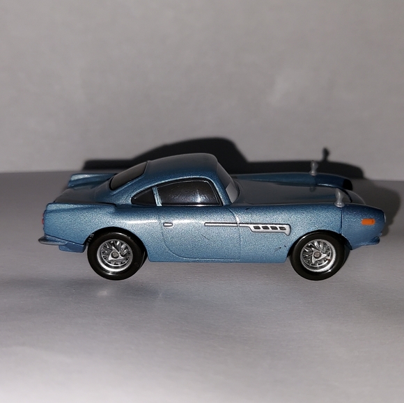 Disney Pixar Cars Mattel Finn McMissile Die-cast 1:55 Model - Picture 3 of 6